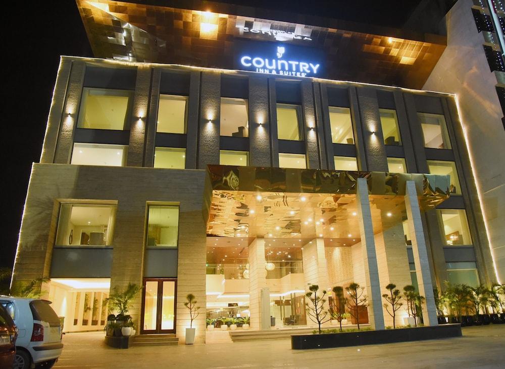 Country Inn & Suites By Radisson Chandigarh Zirakpur Esterno foto