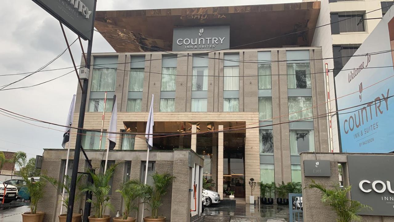 Country Inn & Suites By Radisson Chandigarh Zirakpur Esterno foto